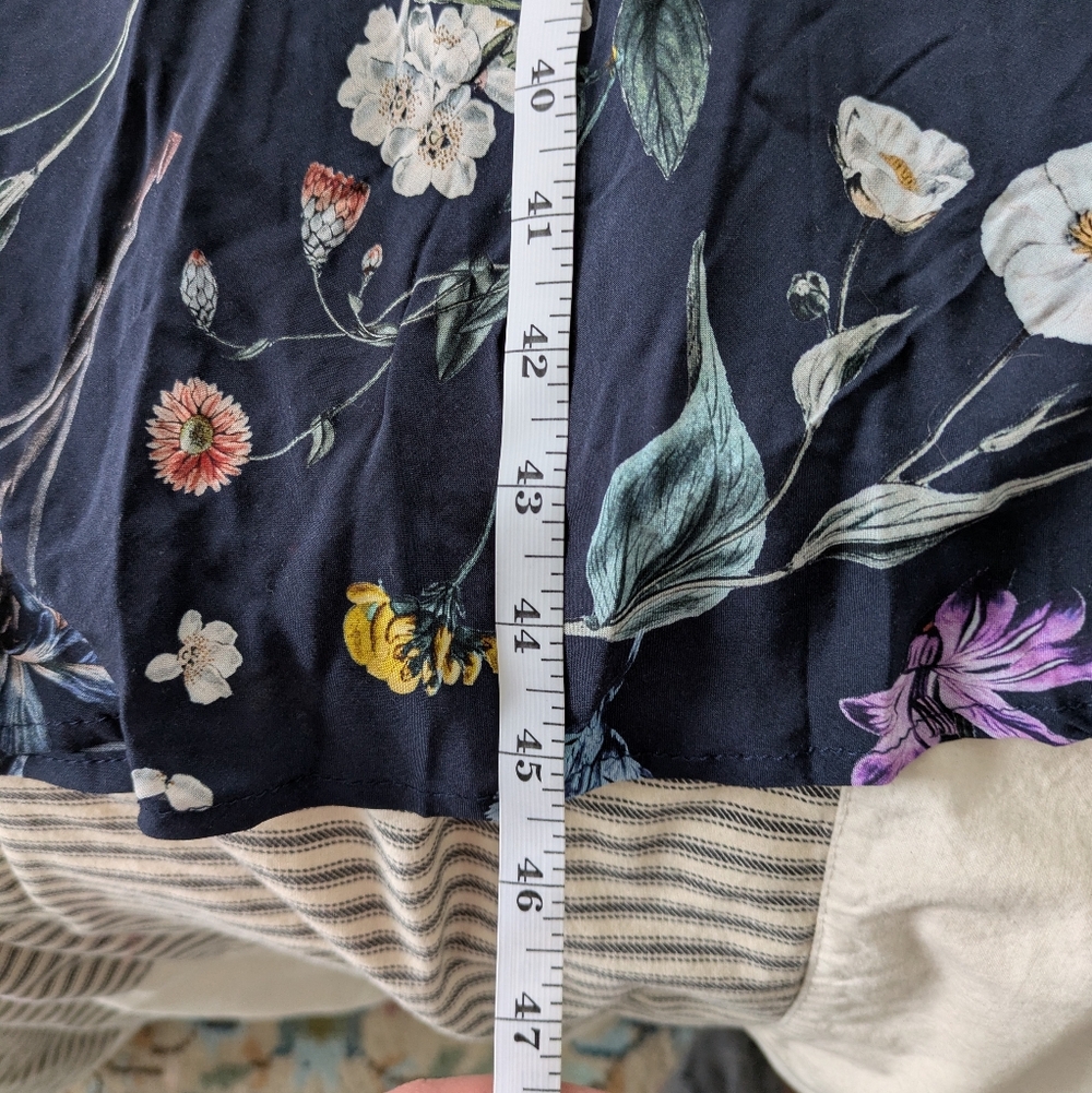 Amour Vert Dina Gemini Viscose Floral Navy Midi Dress - Picture 13 of 13